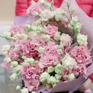 15 розовых лизиантусов